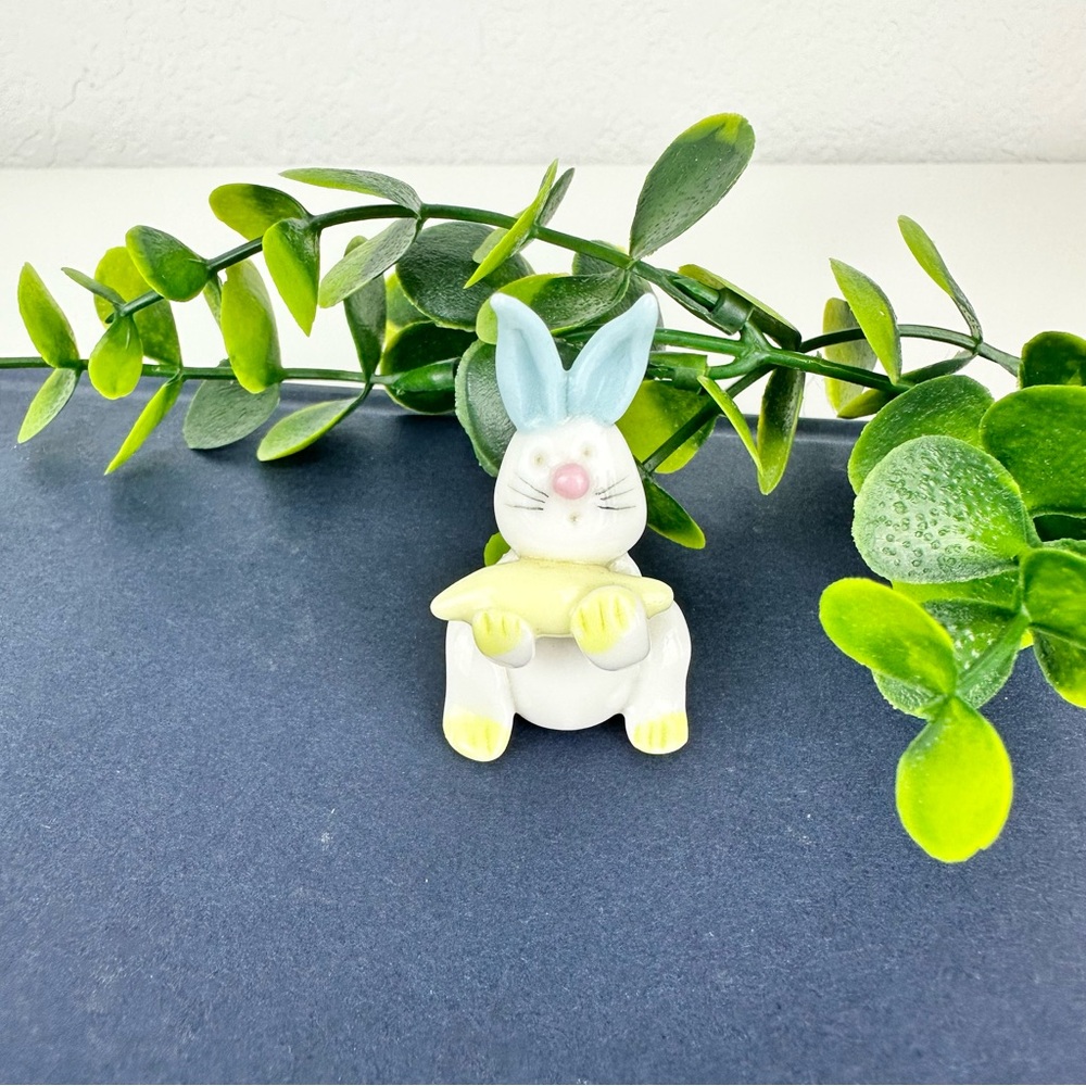 Vintage Mini Bunny Figurine